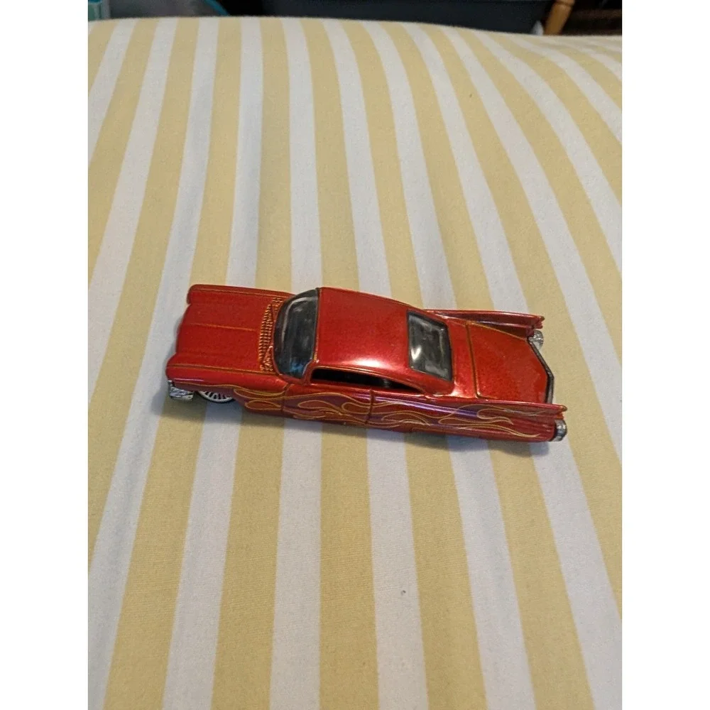 Hot Wheels 2001 Custom 59 Cadillac Red 1:64 Loose